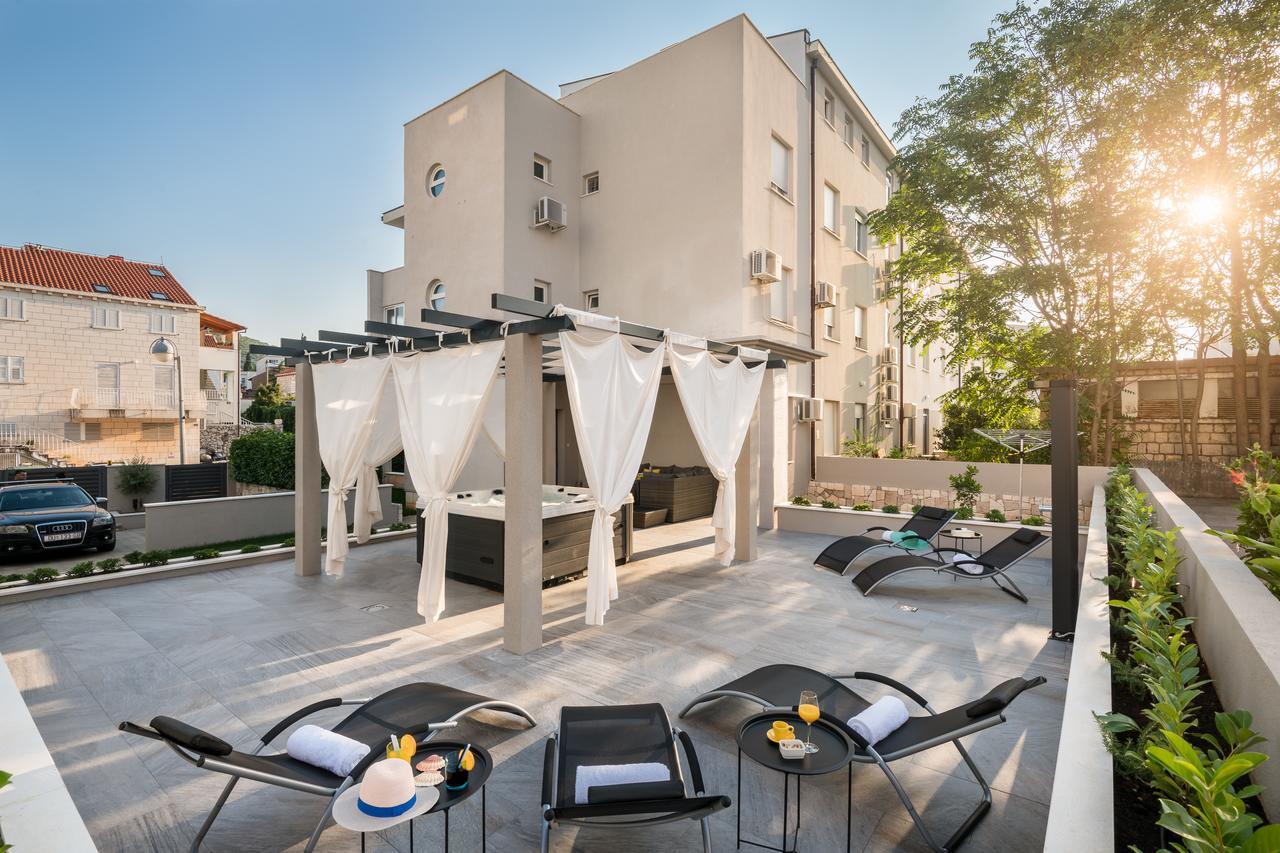 Family Apartment Dubrovnik - Private Jacuzzi Terrace, Private Parking Extérieur photo